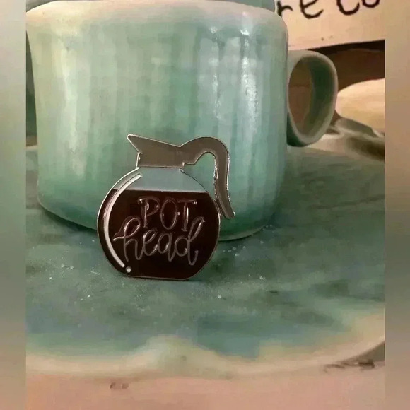 Pot Head Pin - Picture 2 of 2